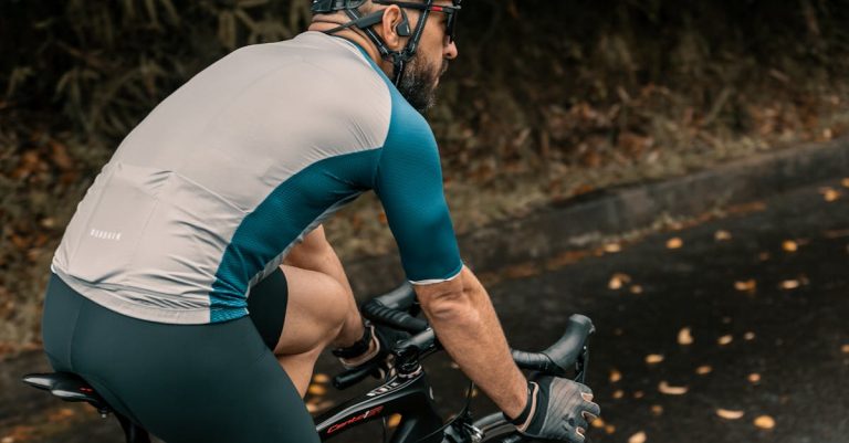 descubre cómo mejorar tu rendimiento en el ciclismo con entrenamientos efectivos y consejos prácticos. aprenderás técnicas para aumentar tu resistencia, velocidad y disfrutar más de cada pedaleo.