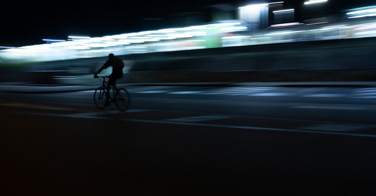 descubre nuestra amplia gama de luces para bicicletas, perfectas para garantizar tu seguridad en la carretera. con tecnología de última generación, nuestras luces son brillantes, duraderas y fáciles de instalar. mejora tu visibilidad y disfruta de tus paseos nocturnos con confianza.