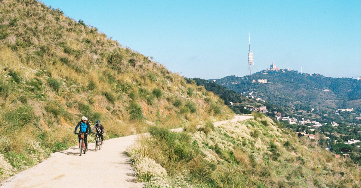 inscrivez-vous à notre cours de cyclisme en espagne et découvrez les paysages magnifiques tout en améliorant vos compétences à vélo. que vous soyez débutant ou cycliste expérimenté, notre formation adaptée vous aidera à atteindre vos objectifs et à profiter d'une expérience inoubliable sur deux roues.