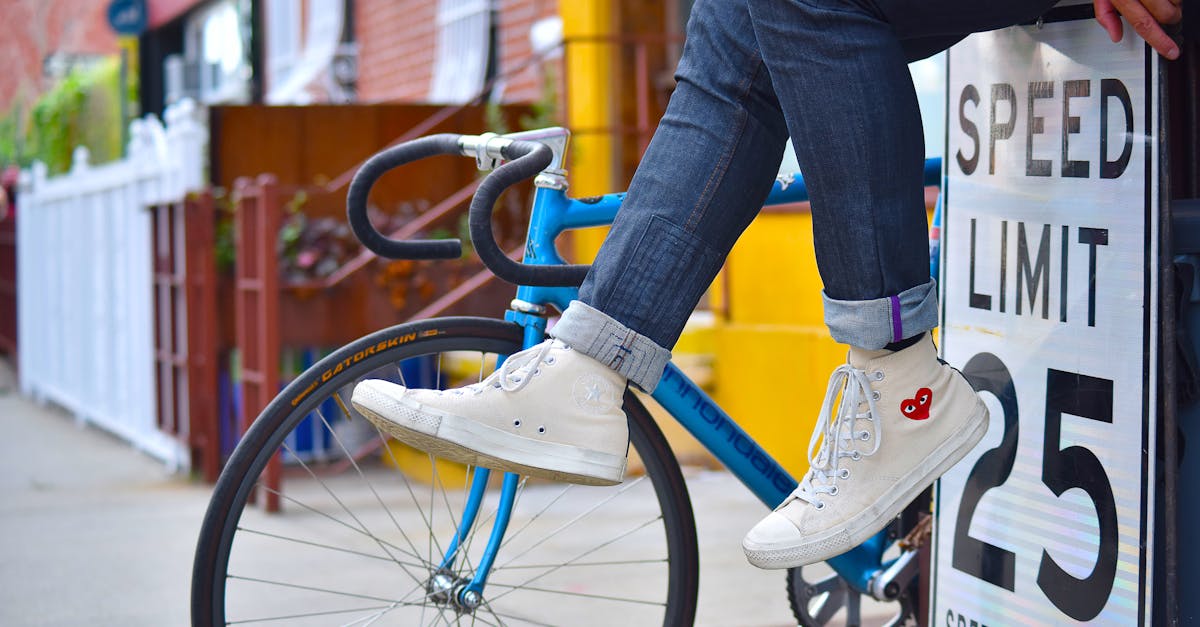 descubre la mejor selección de zapatos de ciclismo para mejorar tu rendimiento en cada ruta. comodidad, estilo y tecnología de punta para ciclistas de todos los niveles.