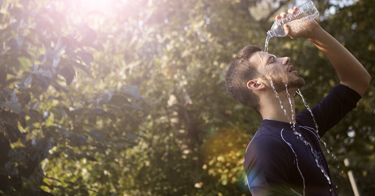 descubre la importancia de la hidratación para tu salud y bienestar. aprende cómo mantenerte adecuadamente hidratado y los beneficios que esto aporta a tu cuerpo y mente.