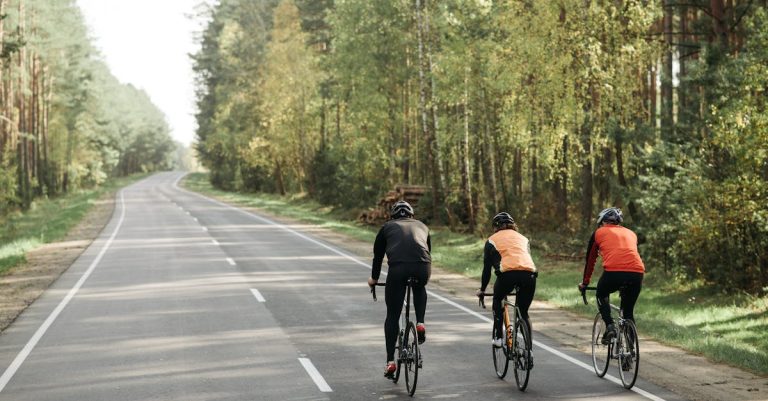 mejora tu rendimiento en bicicleta con nuestro programa avanzado de entrenamiento en ciclismo. descubre técnicas, planes de entrenamiento personalizados y consejos de expertos para llevar tu ciclismo al siguiente nivel.