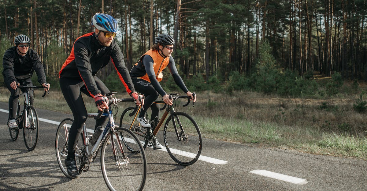 descubre el entrenamiento avanzado en ciclismo para mejorar tu rendimiento. optimiza tu resistencia, velocidad y técnica con nuestros planes personalizados y consejos de expertos.