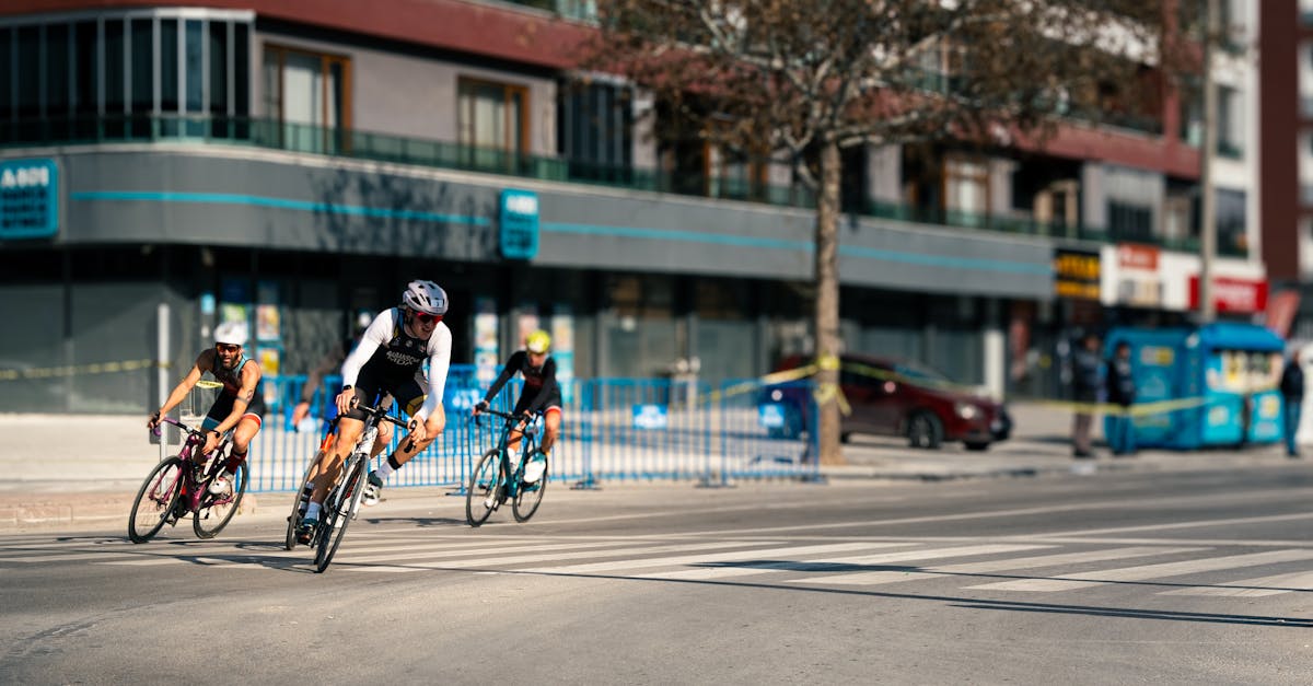 optimiza tu rendimiento con nuestro programa de entrenamiento avanzado de ciclismo. descubre estrategias, rutinas personalizadas y consejos de expertos para llevar tus habilidades al siguiente nivel.